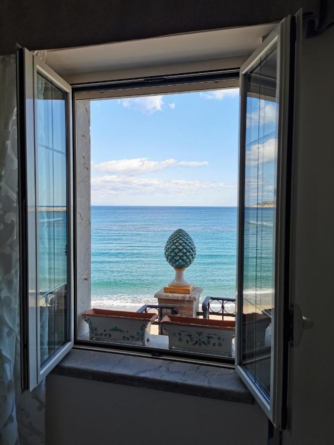 Nesea Naxos - Sicilian *